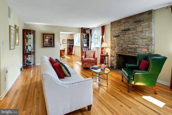 Lansdale, PA 19446,120 HOLLY DR