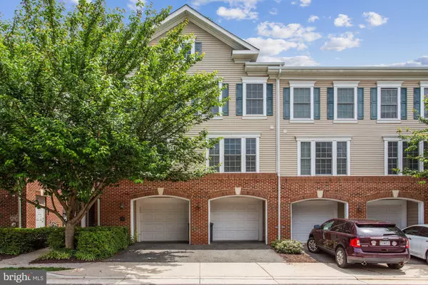 Alexandria, VA 22306,7123 MASON GROVE CT #9