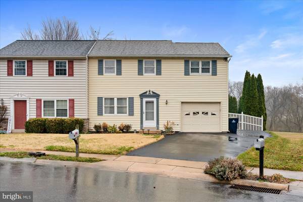 453 COREOPSIS DR, Lancaster, PA 17602