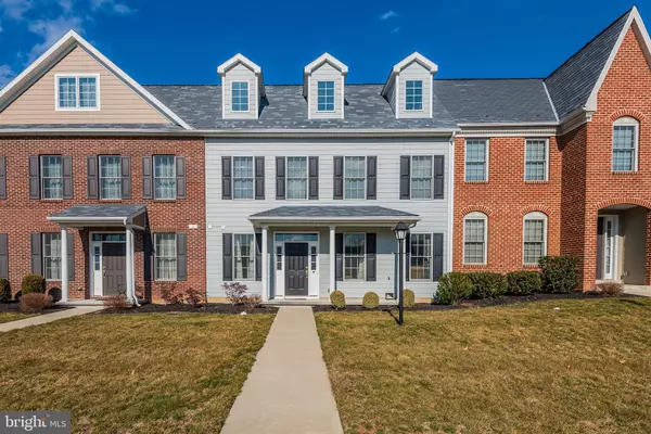 14 JAMESTOWN SQ,  Mechanicsburg,  PA 17050