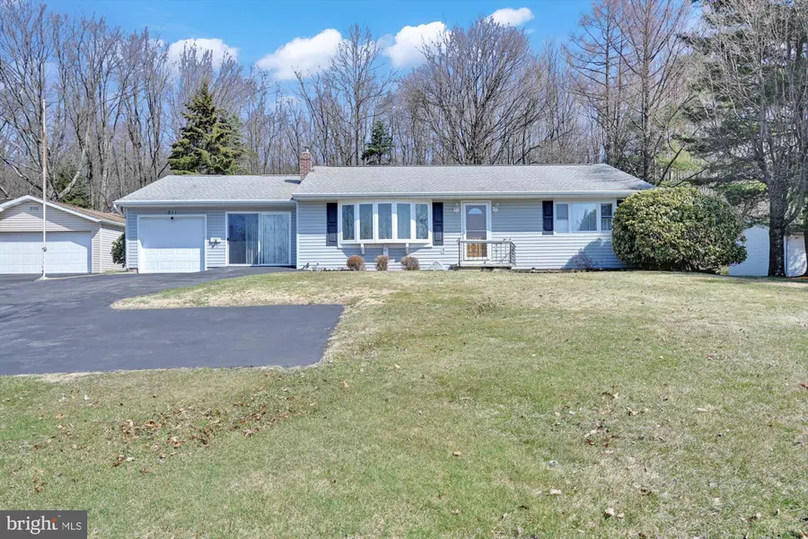 211 MOREA RD, Frackville, PA 17931