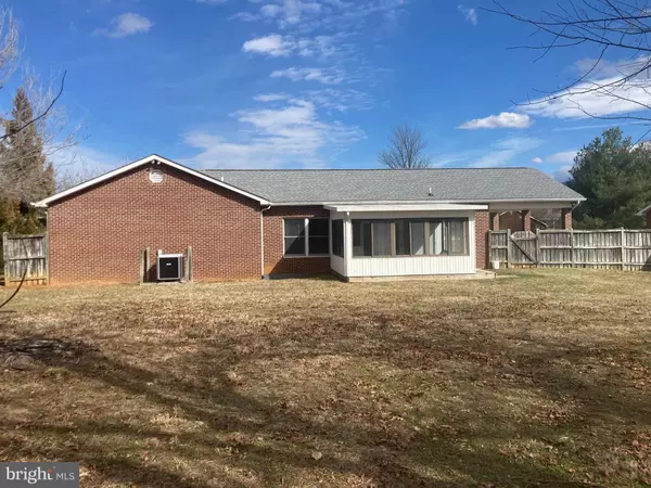 Luray, VA 22835,11 INDEPENDENCE DR