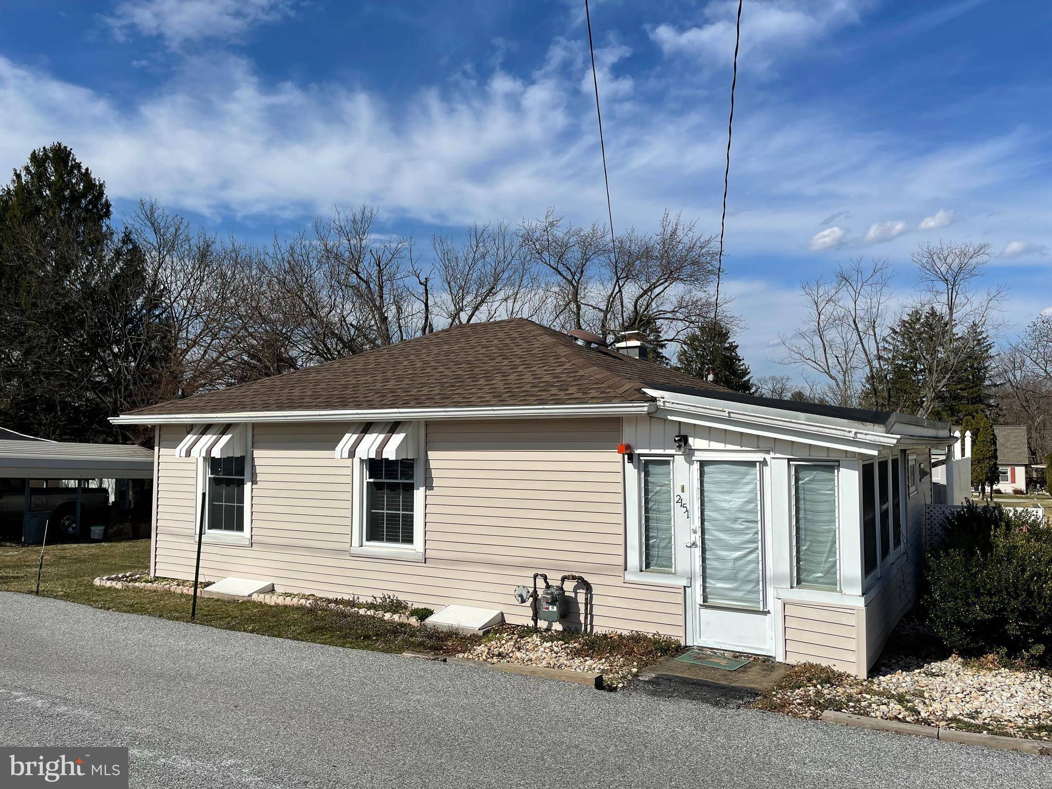 2151 MANOR RD, York, PA 17408