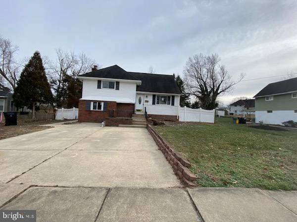 1318 SAINT MARK DR, Glendora, NJ 08029