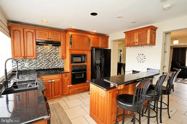 East Windsor, NJ 08520,553 FAIRFIELD RD