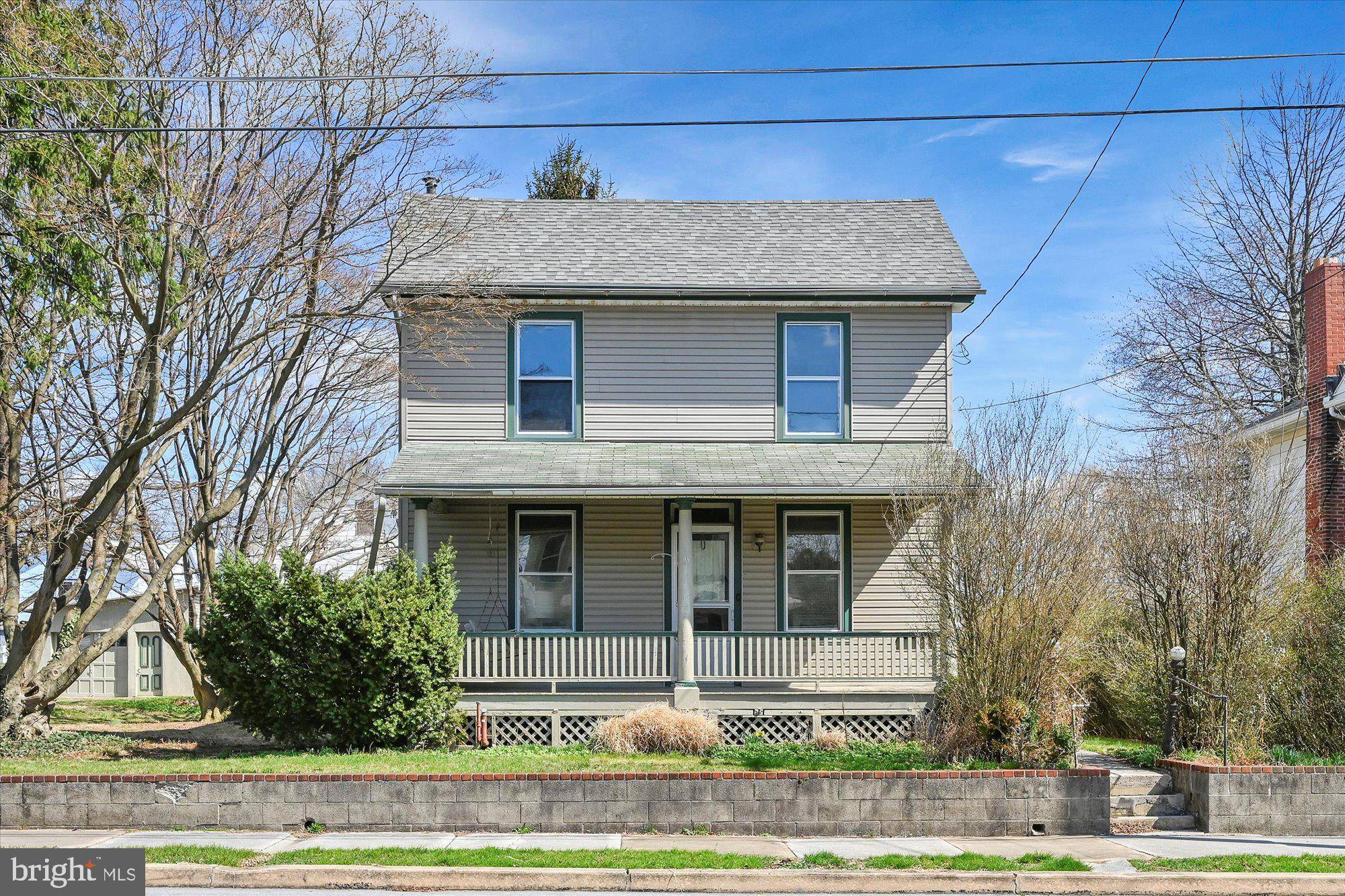 19 POPLAR ST, Mount Joy, PA 17552
