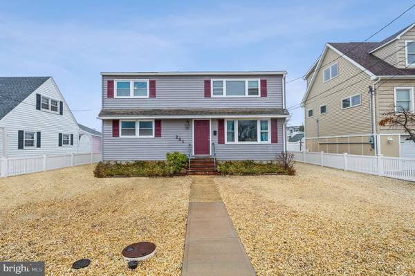 251 W 14TH ST, Ship Bottom, NJ 08008