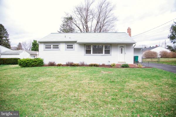 6003 ROBERT DR, Mechanicsburg, PA 17050