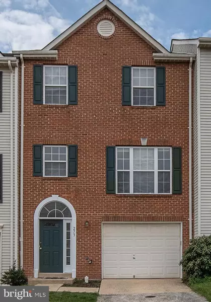 273 GOLDEN LARCH TER NE, Leesburg, VA 20176