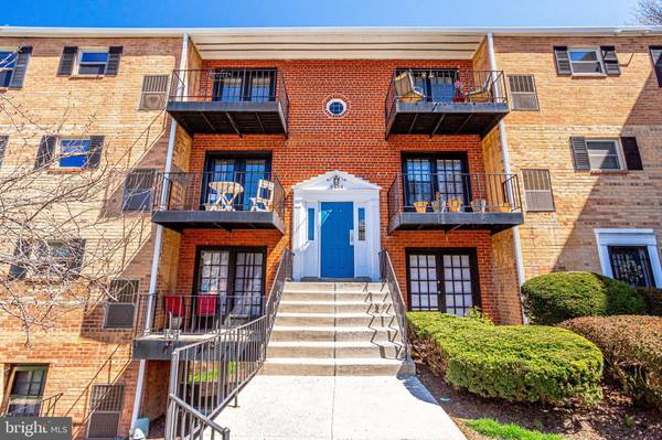 5933 QUANTRELL AVE #202, Alexandria, VA 22312