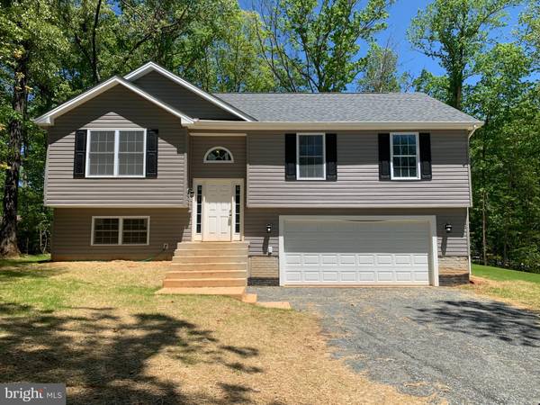 41 HIDDEN LAKE DR, Stafford, VA 22556