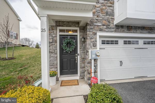 25 SKYLAR CIR, Media, PA 19063