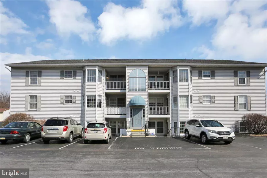 130-UNIT 9 W PORTLAND ST, Mechanicsburg, PA 17055