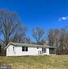 200 SLEEPYVIEW LN, Berkeley Springs, WV 25411