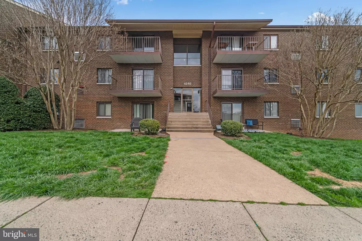 Alexandria, VA 22312,6240 EDSALL RD #301