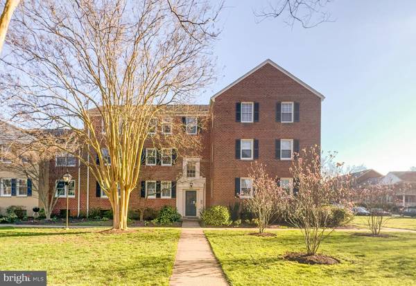 6616 E WAKEFIELD DR #B1, Alexandria, VA 22307