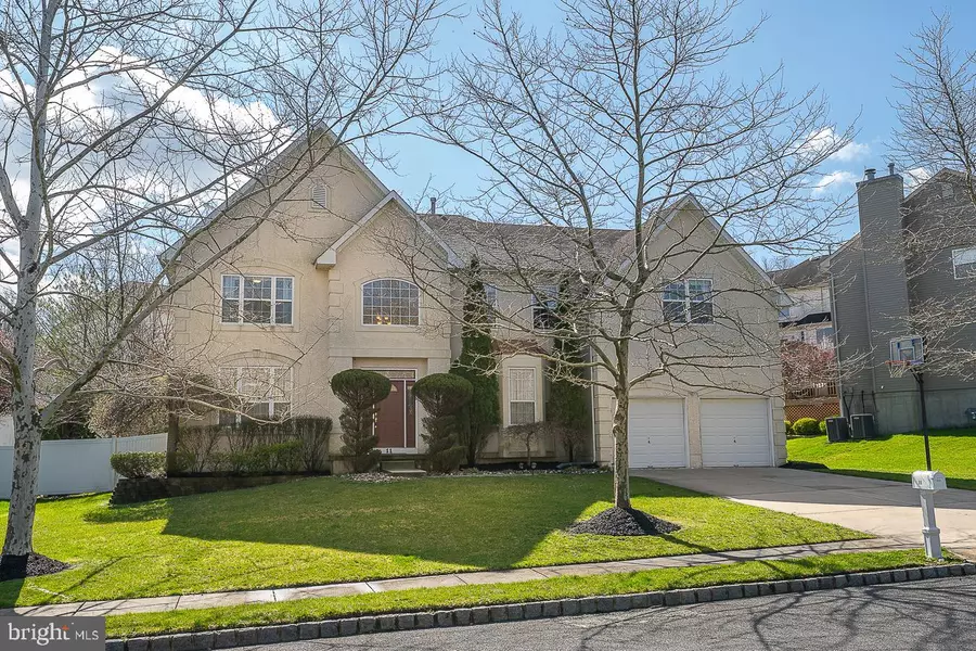 11 EXTON CIR, Cherry Hill, NJ 08003