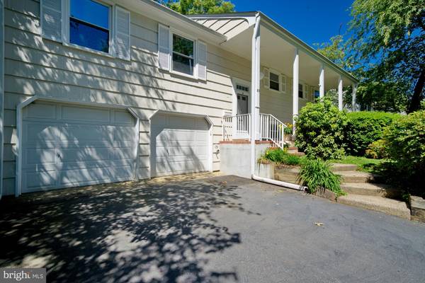 83 RIVERSIDE DR, Princeton, NJ 08540