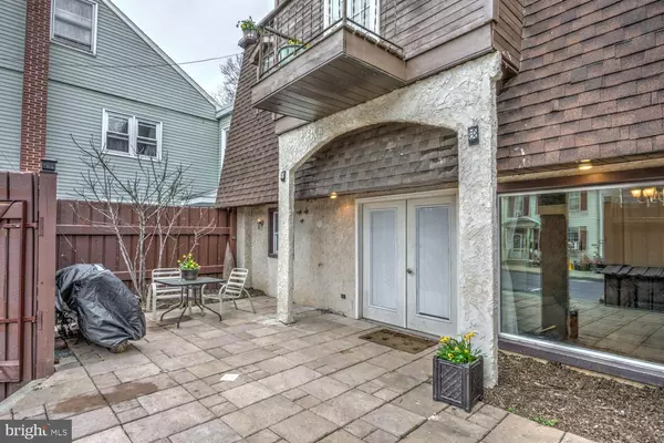 Marietta, PA 17547,434 E MARKET ST