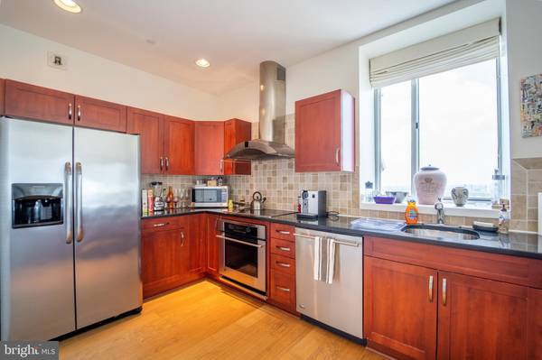 901 N PENN ST #R2302, Philadelphia, PA 19123