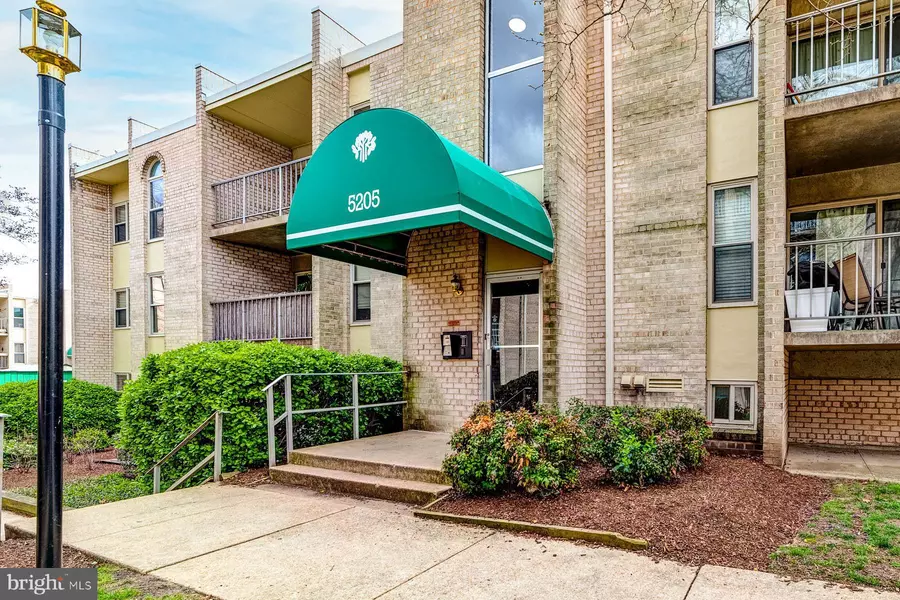 5205 DUKE ST #301, Alexandria, VA 22304