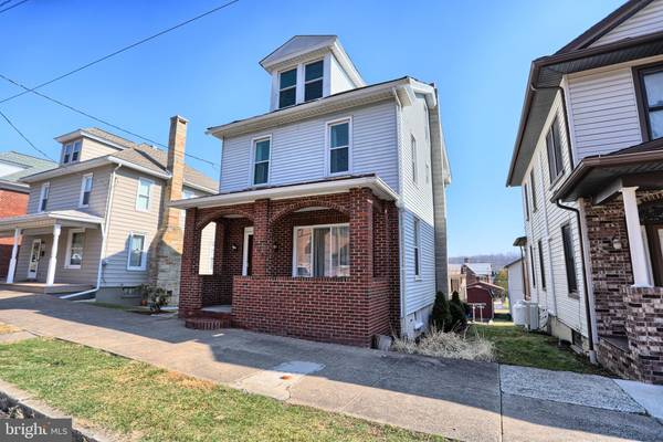 334 N 5TH ST, Newport, PA 17074