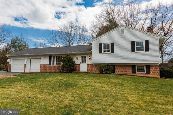 3730 NORTHSIDE DR, Landisville, PA 17538