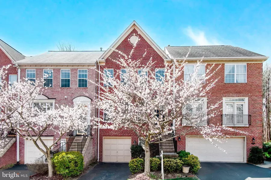 6221 WINDHAM HILL RUN, Alexandria, VA 22315