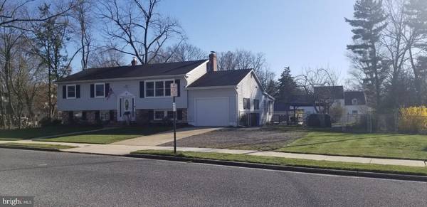 10 HARRIS LN, Woodstown, NJ 08098