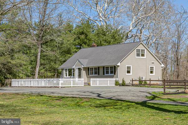 12 OLD MILL RD, Pennington, NJ 08534