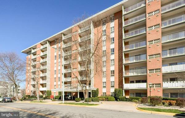 5250 VALLEY FORGE DR #714, Alexandria, VA 22304