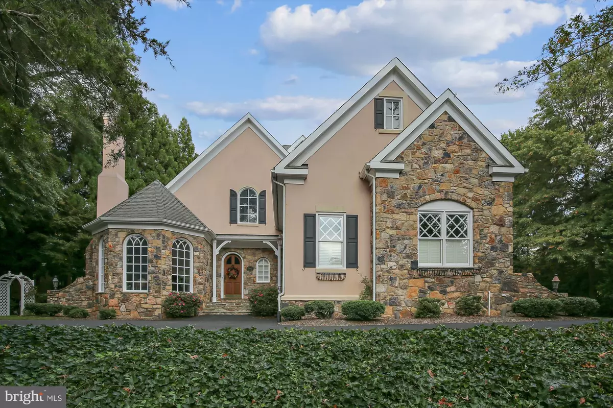 Vienna, VA 22182,9002 RIDGE LN