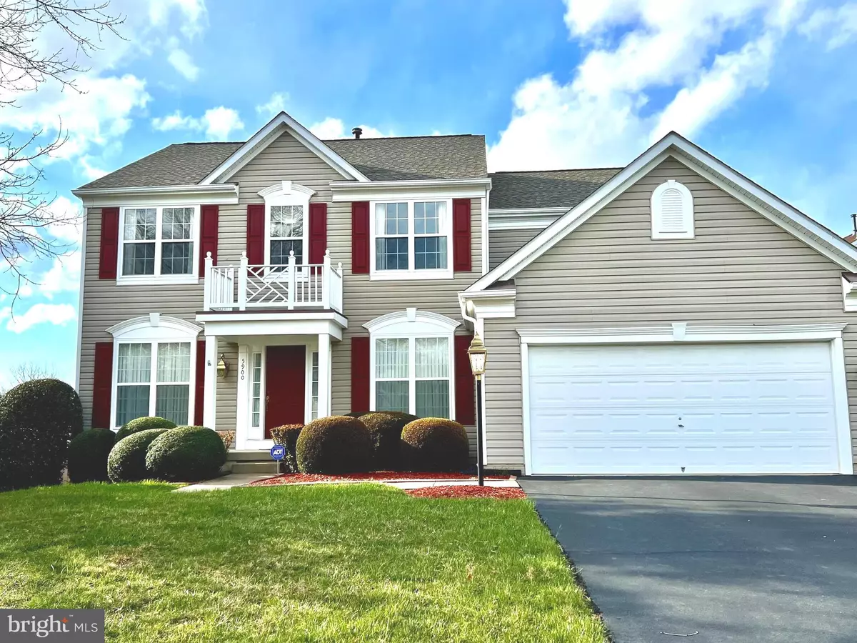 Woodbridge, VA 22193,5900 MOONBEAM DR