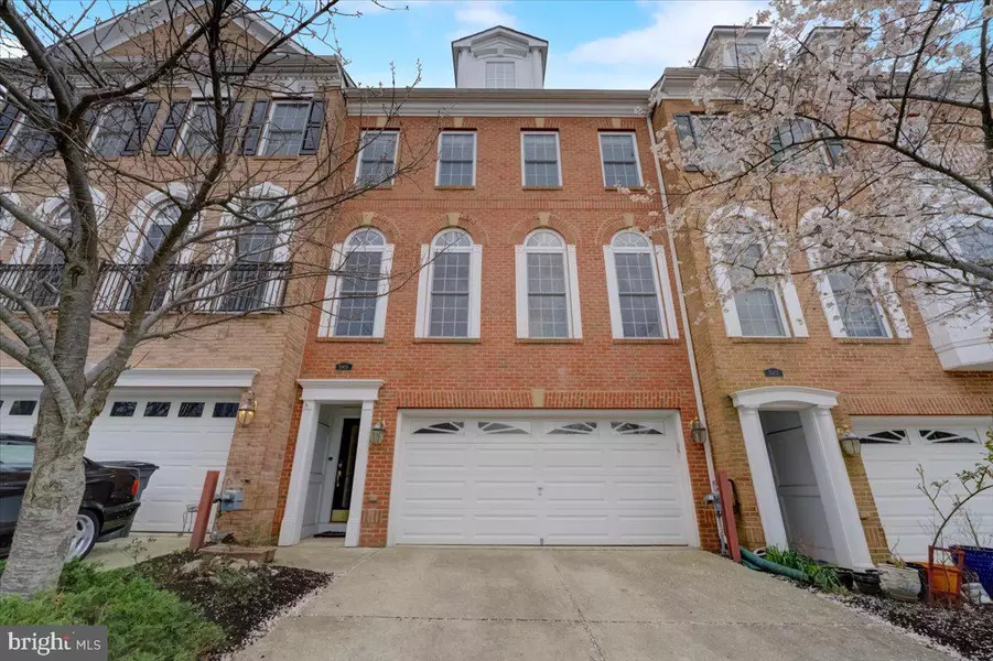 11455 GALLIEC ST #39, Fairfax, VA 22030