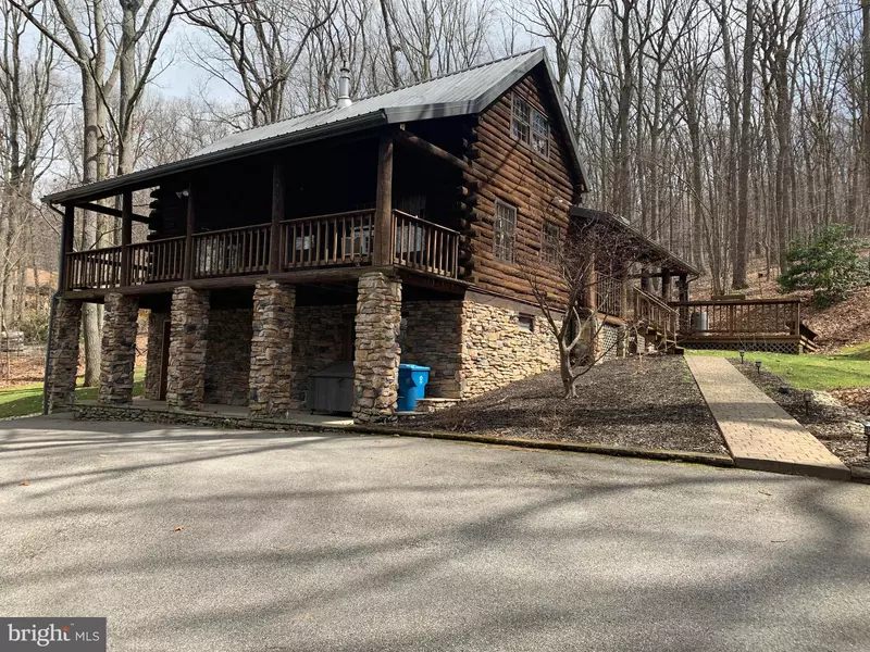 3037 SEITZLAND RD, Glen Rock, PA 17327