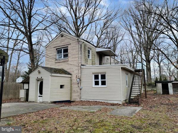 214 E SOMERDALE RD, Somerdale, NJ 08083