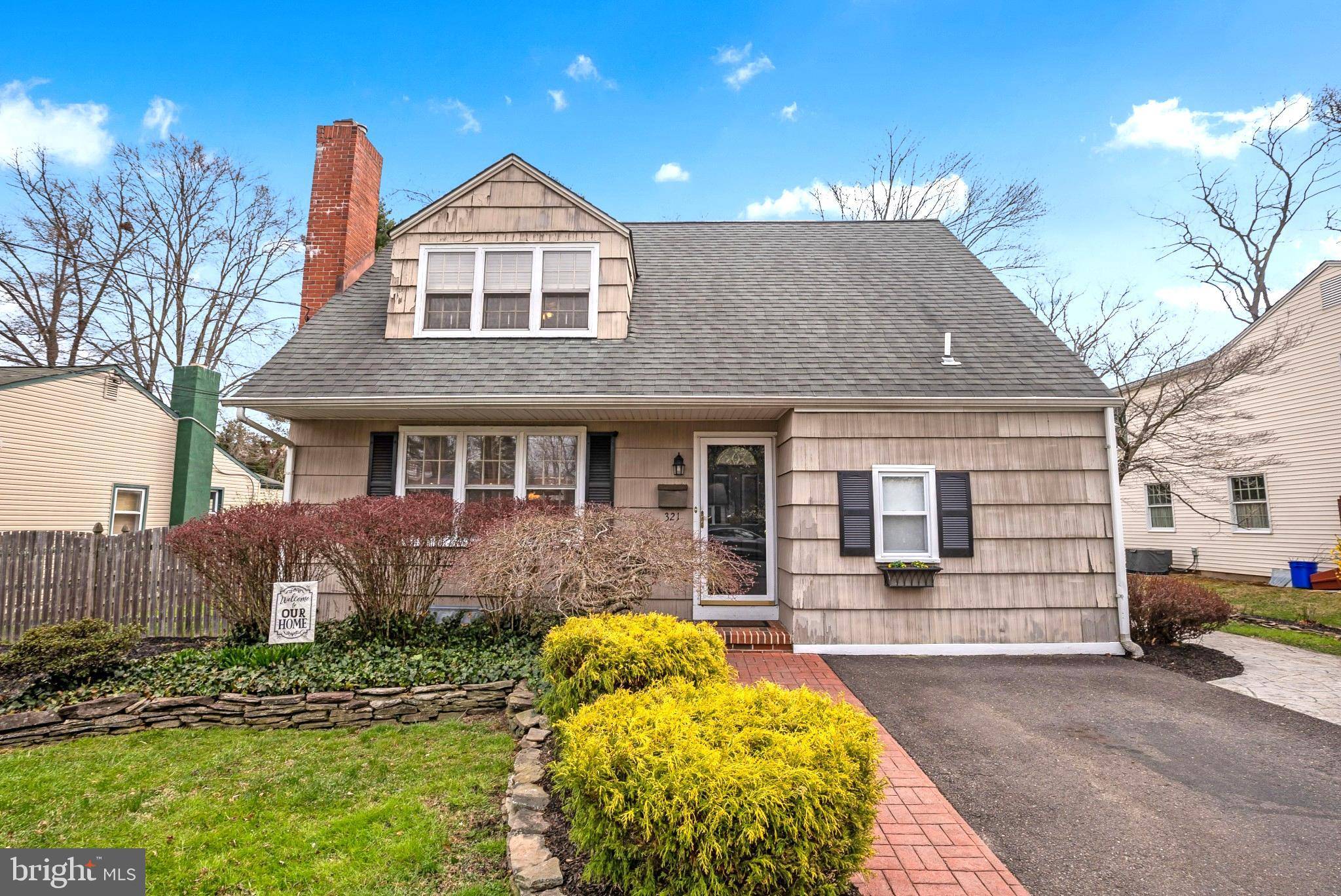 321 EVERGREEN DR, Moorestown, NJ 08057