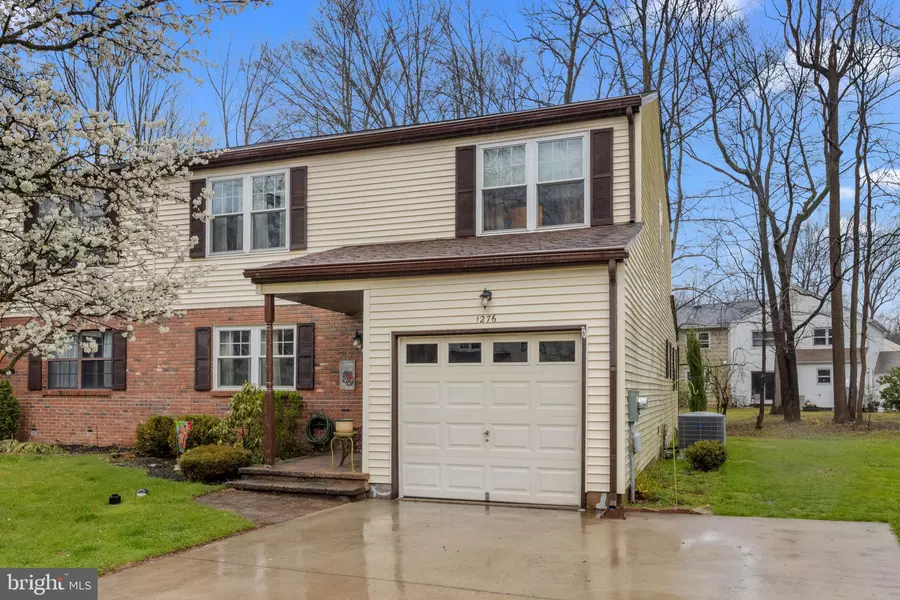 1276 THAMES CRESCENT, Yardley, PA 19067