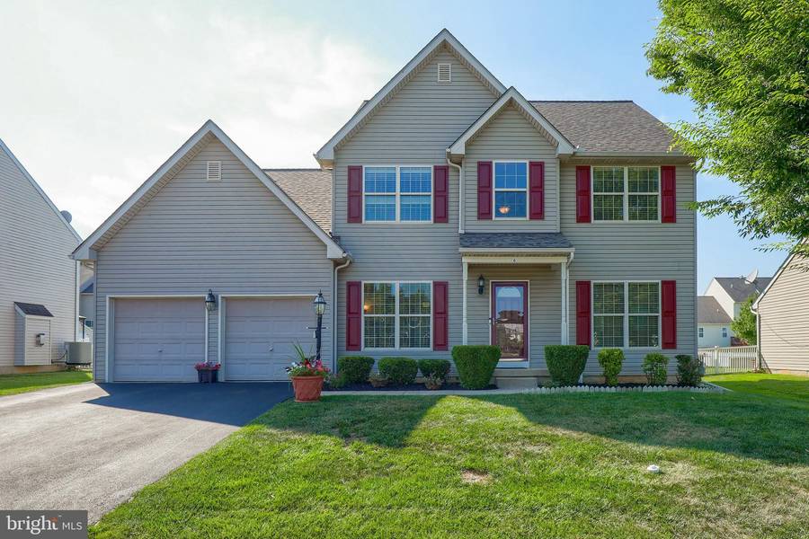 6 CHELSEA CT, New Freedom, PA 17349