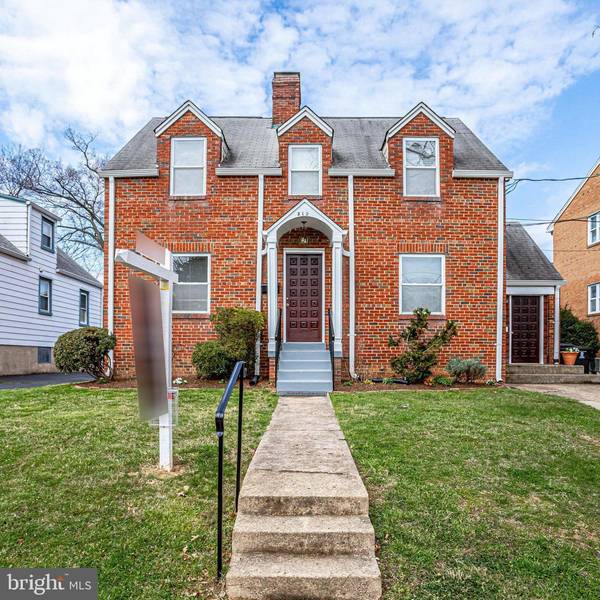 812 N EDGEWOOD ST, Arlington, VA 22201