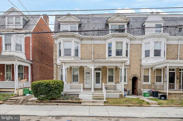 1022 W KING ST, York, PA 17404