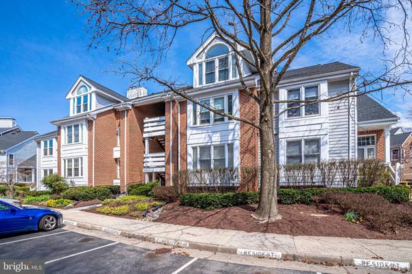 Falls Church, VA 22042,7602-I LAKESIDE VILLAGE DR #7602I