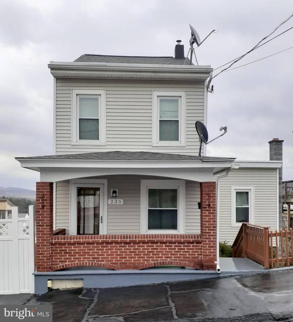 235 BROAD ST, Saint Clair, PA 17970