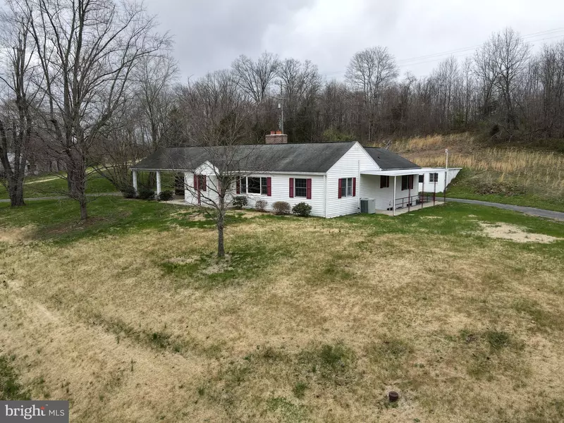 69 BROSIUS WEST LN, Berkeley Springs, WV 25411