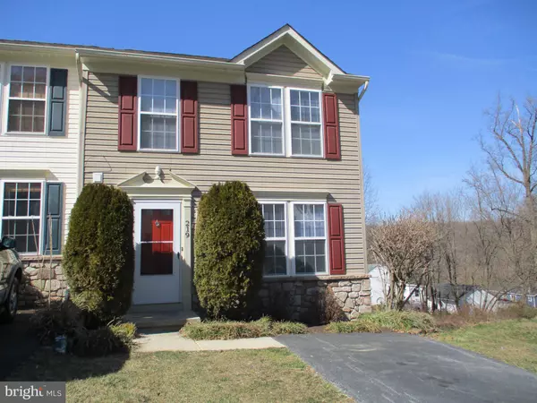 219 MAPLE AVE, Coatesville, PA 19320