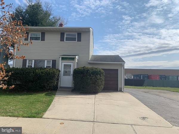 35 STIMA AVE, Carteret, NJ 07008