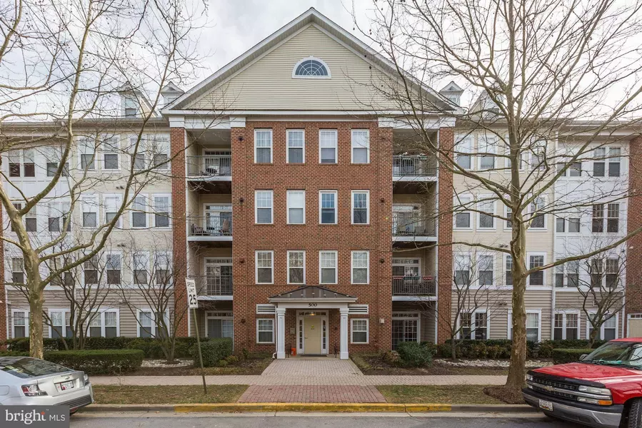 500 KING FARM BLVD #306, Rockville, MD 20850