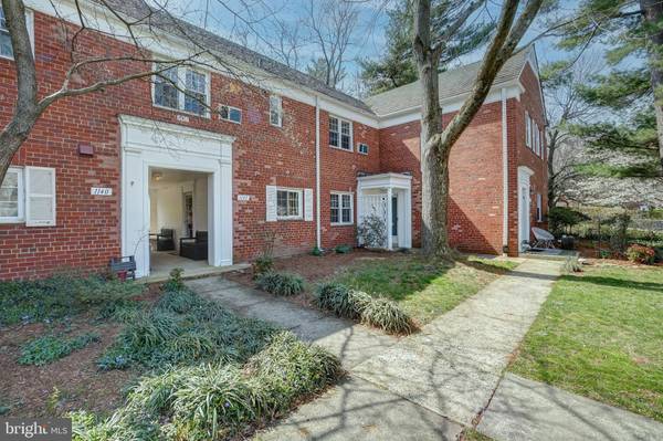 1142 VALLEY DR, Alexandria, VA 22302