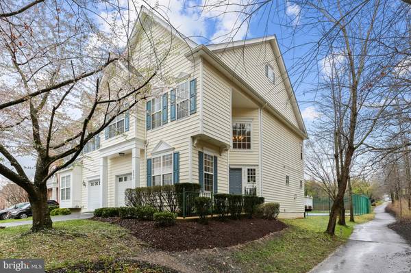 231 WINTER WALK DR, Gaithersburg, MD 20878