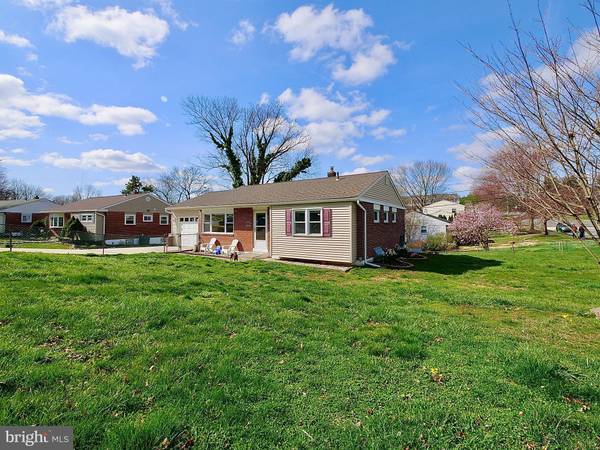 4120 S LEE LN, Aston, PA 19014